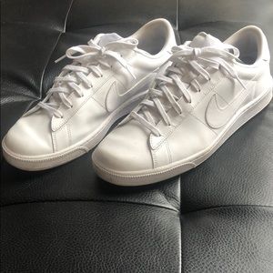 White Nike Canvas